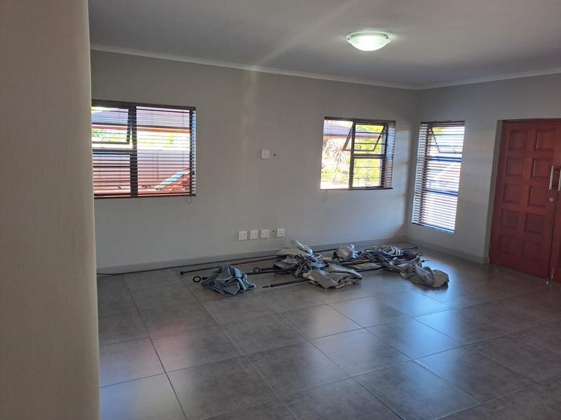 To Let 3 Bedroom Property for Rent in Rooi Rivier Rif Western Cape